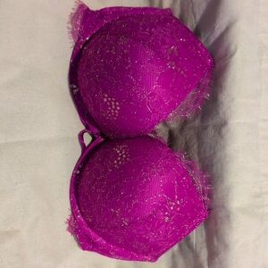 Victoria's Secret 32D Bombshell Fuchsia Lace Bra